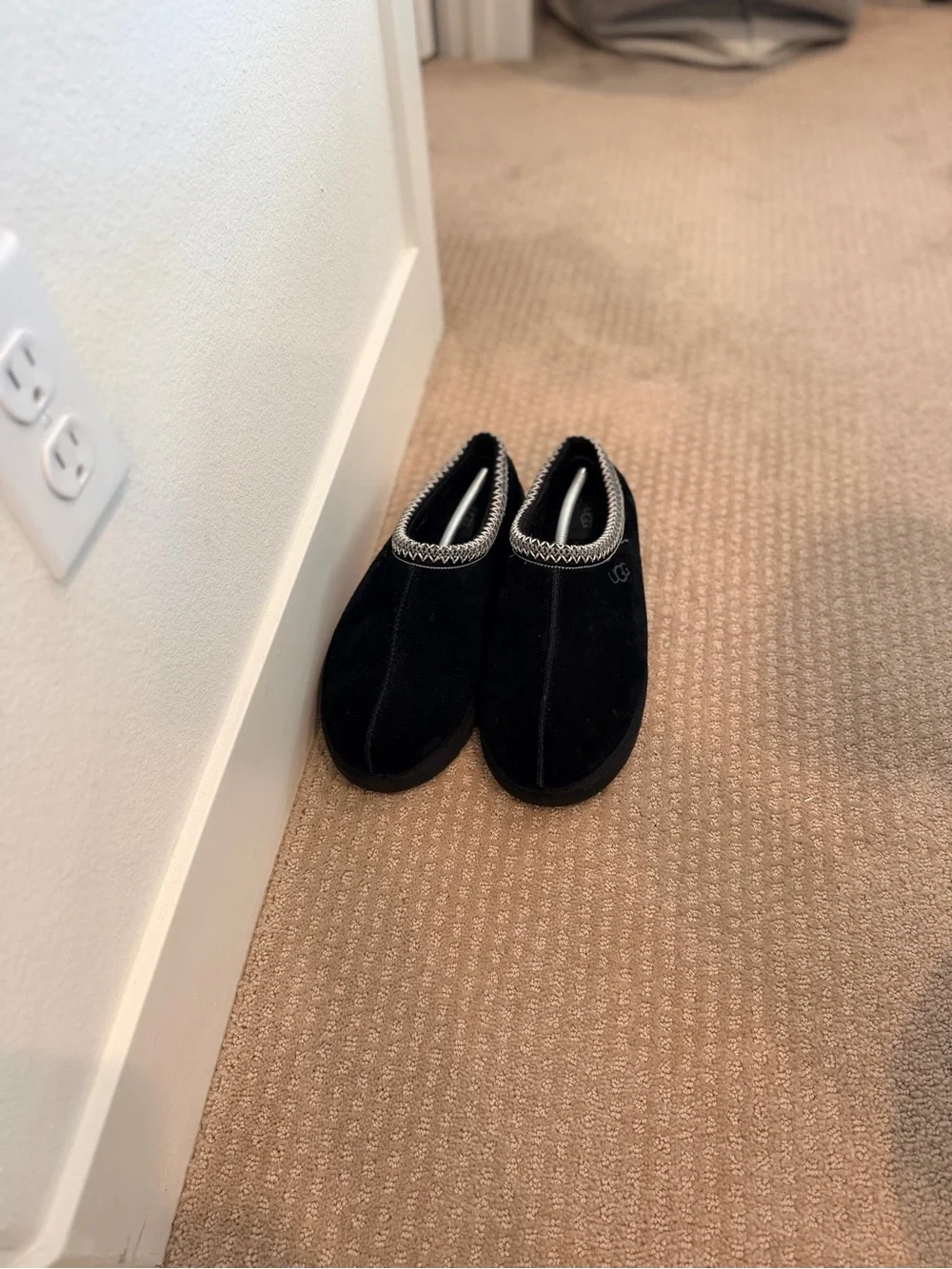 UGG low profile